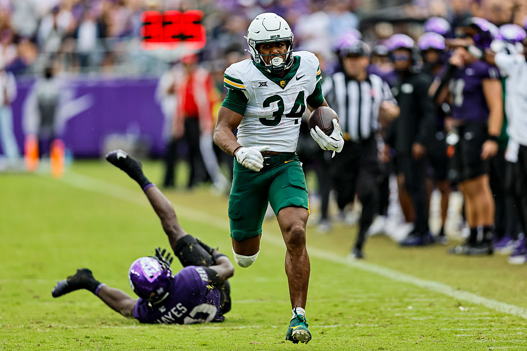 UnderDog CFB DFS Picks for Saturday, October 25, 2025 – Daily Fantasy Sports Picks